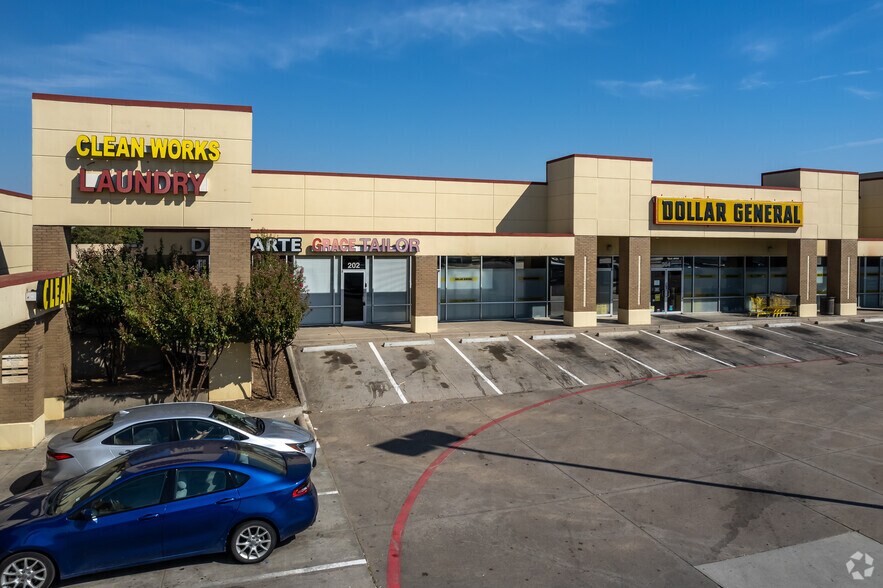 2515 E Rosemeade Pky, Carrollton, TX 75007 For Lease