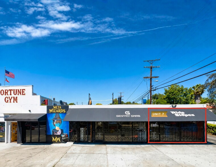 More Photos Of 7801 Melrose Ave, Los Angeles Restaurant For Lease