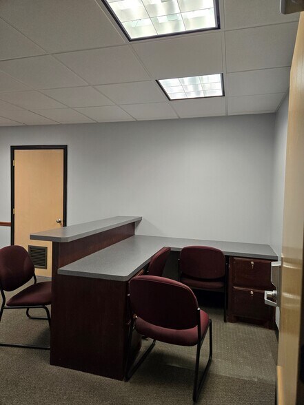 More Photos Of 700 S 10th St, McAllen Office For Sale