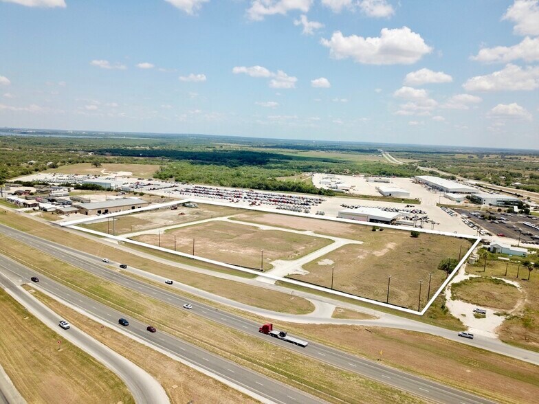 More Photos Of 20030 S Interstate 37, Elmendorf Land For Sale