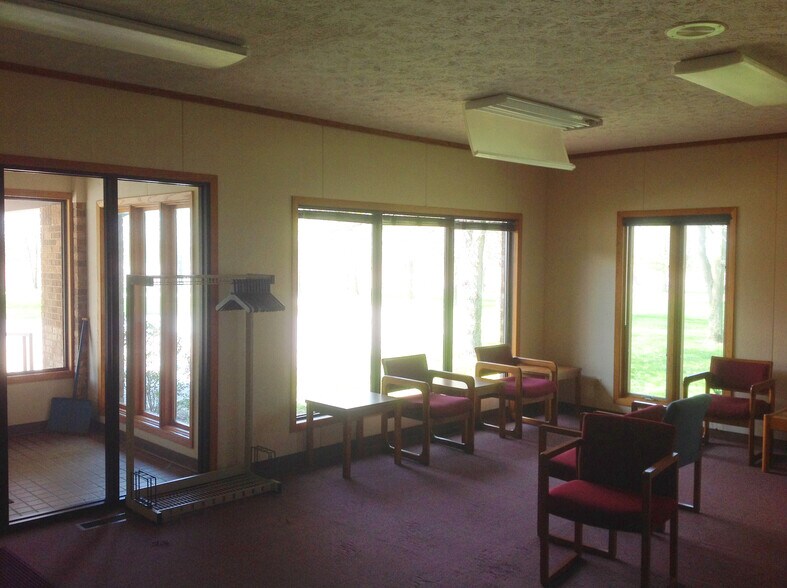 More Photos Of 510 W Jackson St, Mulberry Medical For Lease