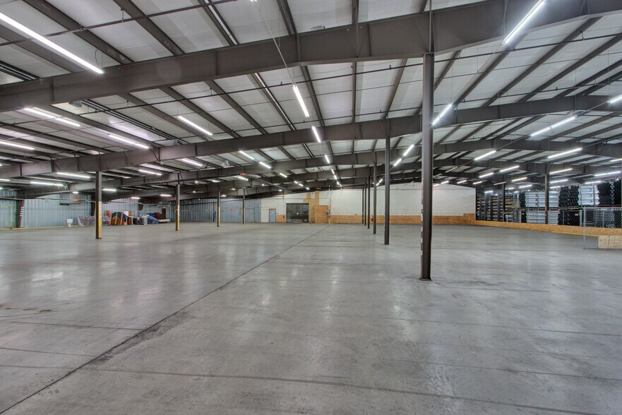 More Photos Of 2925 Welsby Ave, Stevens Point Warehouse For Lease