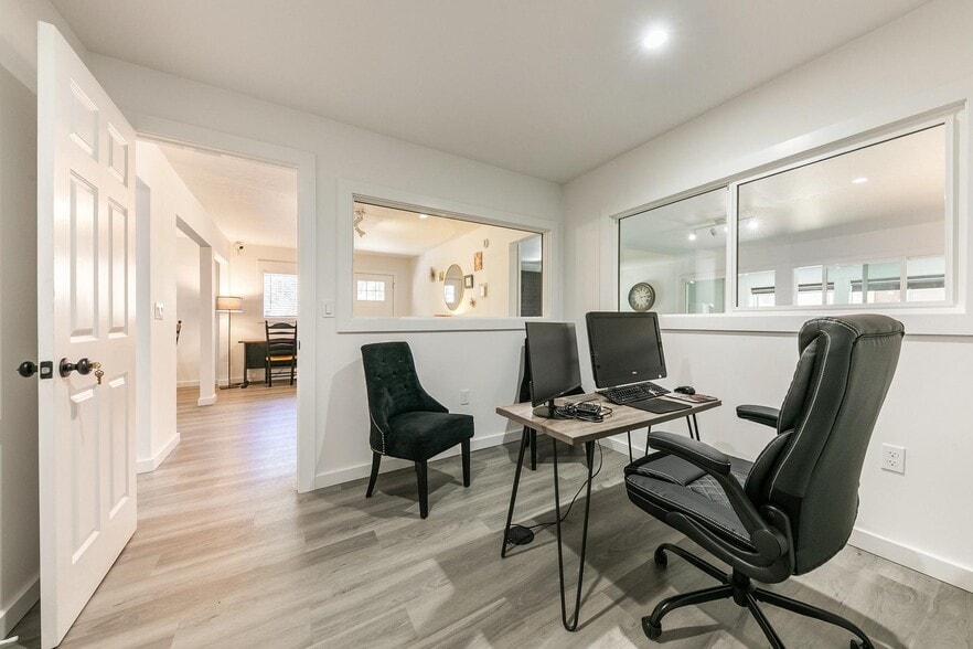 More Photos Of 8393 N Lake Blvd, Kings Beach Showroom For Sale