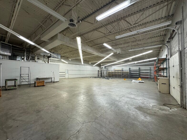 More Photos Of 855 Mitchell Road Ext, Tupelo Flex For Sale