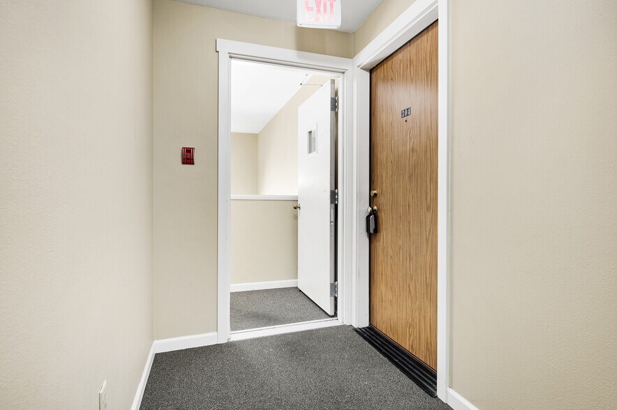 More Photos Of 1146 N 91st St, Seattle Apartments For Sale