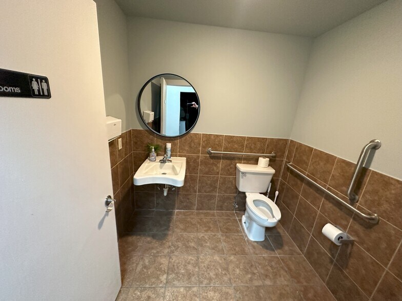 More Photos Of 1600-1648 Plaza Way, Walla Walla Unknown For Lease