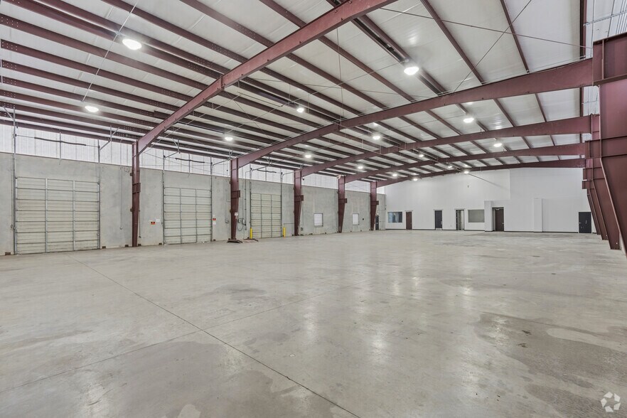More Photos Of 7425 Major St, Houston Warehouse For Lease