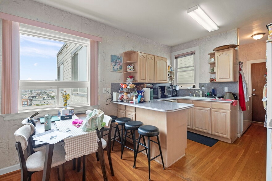 More Photos Of 588-596 28th Ave, San Francisco Apartments For Sale