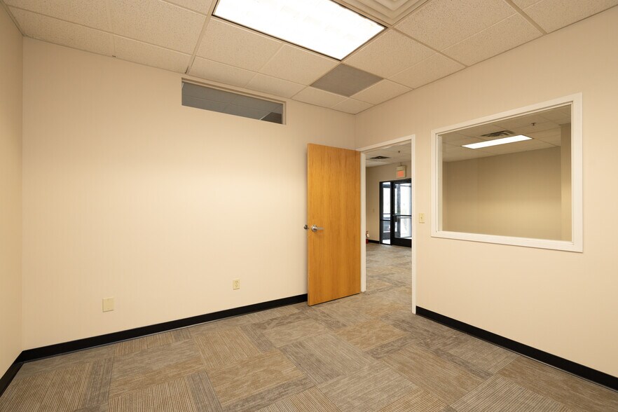 More Photos Of 21021 Heron Way, Lakeville Light Manufacturing For Lease