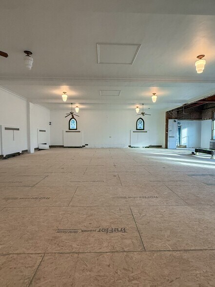 More Photos Of 15 E Iowa Ave, Denver Storefront For Lease