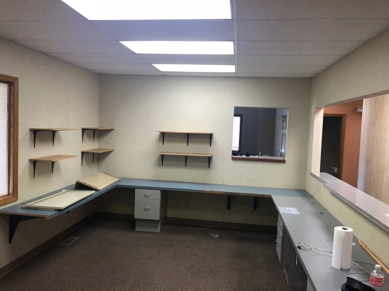 More Photos Of 3725 Kentucky Ave, Indianapolis Medical For Lease