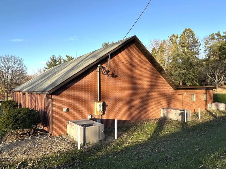 More Photos Of 6103 Forest Hills Rd, Rockford Specialty For Sale