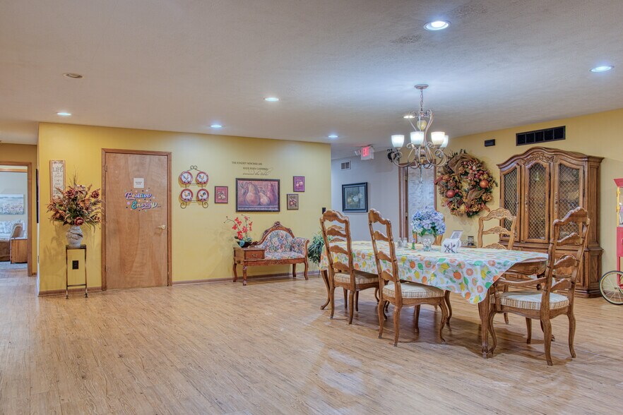 More Photos Of 1605 Vandekarr Rd, Owosso Assisted Living For Sale