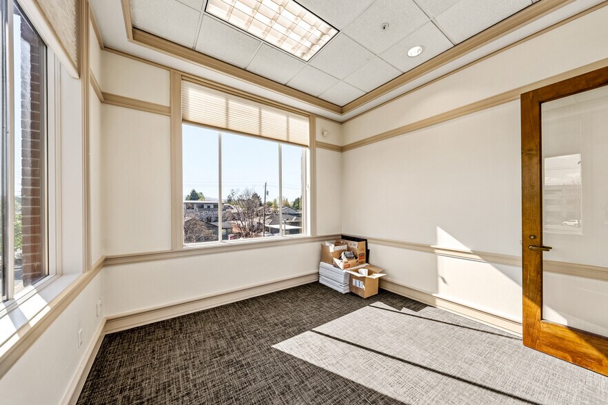 More Photos Of 1501 E McAndrews Rd, Medford Medical For Lease