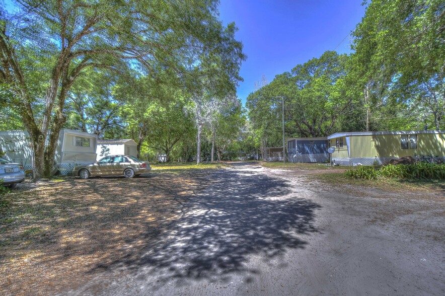 More Photos Of 20303 Old Somerset Acres Ln, Spring Hill Manufactured Housing Mobile Home Park For Sale