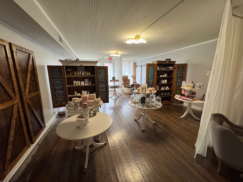 More Photos Of 51 E Lee St, Warrenton Storefront Retail Office For Sale