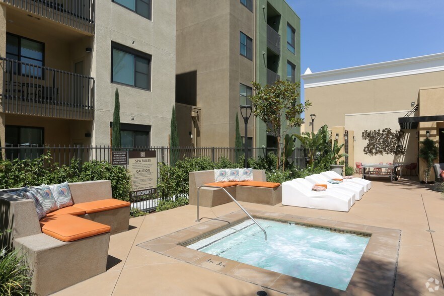 More Photos Of 9400 Corbin Ave, Northridge Apartments For Lease