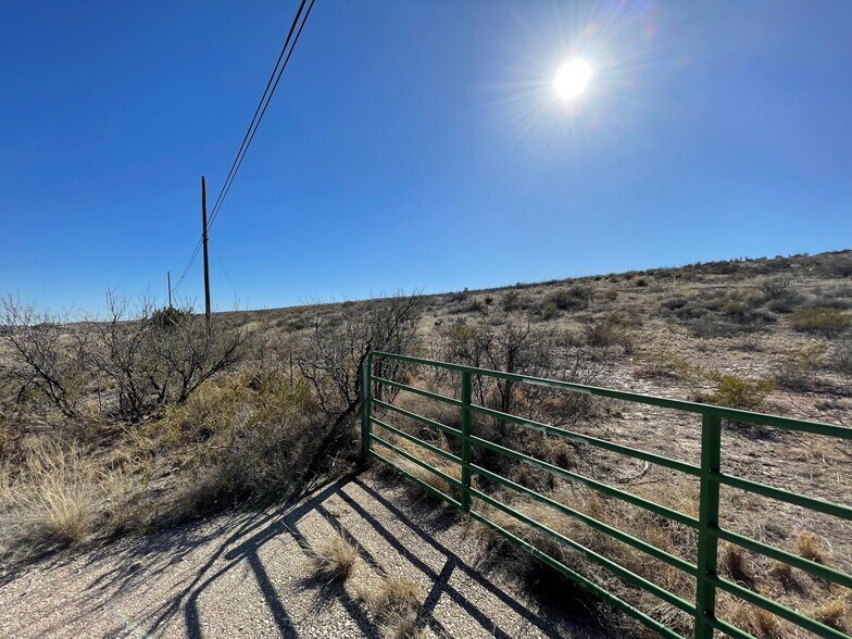 More Photos Of 3786 Seven Rivers Highway, Carlsbad Land For Sale