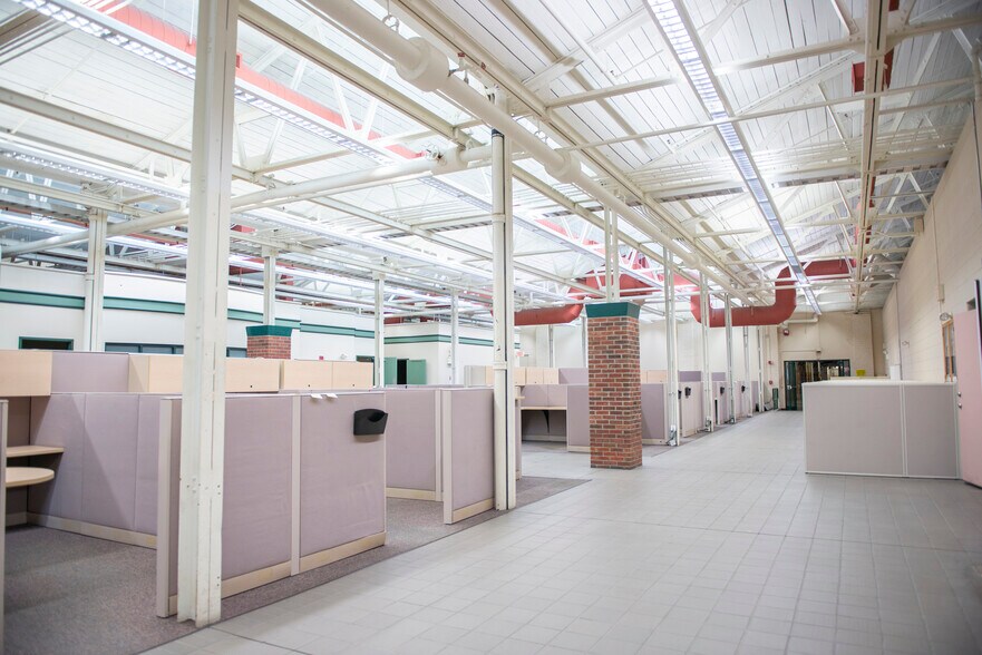 More Photos Of 101 N Main St, Athens Manufacturing For Lease