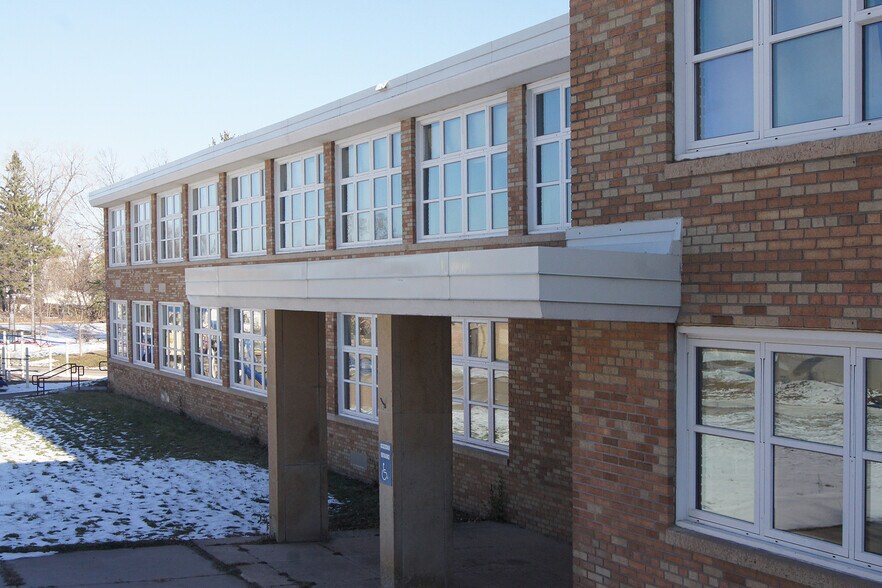More Photos Of 2220 16th Ave N, Minneapolis Schools For Sale