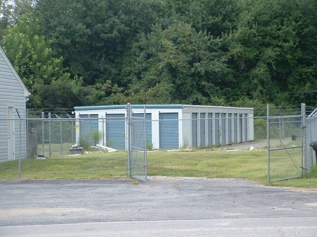 More Photos Of 1226 S Main St, Emporia Freestanding For Sale