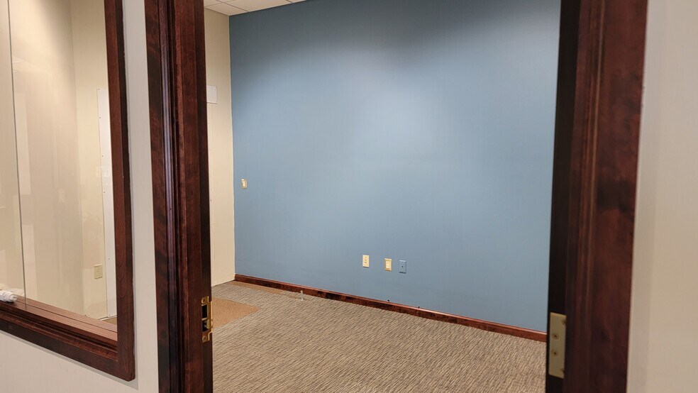 More Photos Of 5020 Route 9W, Newburgh Storefront Retail Office For Lease