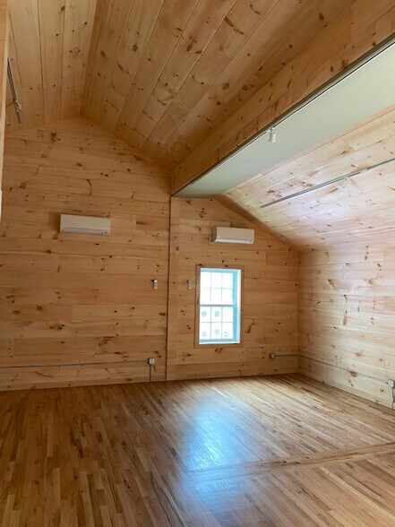 More Photos Of 1440 Woodmont Ln, Atlanta Loft Creative Space For Sale