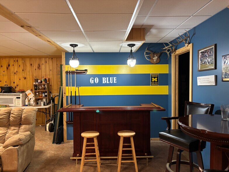 More Photos Of 7332 S M-37, Baldwin Hotel For Sale