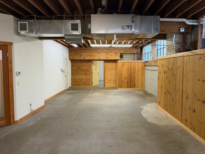 More Photos Of 7601-7613 Greenwood Ave, Seattle Storefront Retail Office For Lease