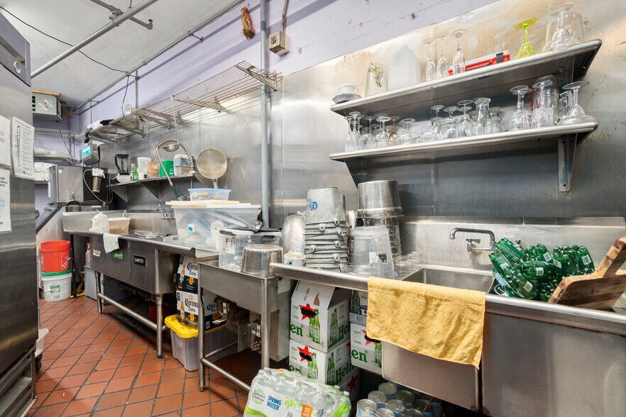 More Photos Of 1269 Massachusetts Ave, Dorchester Restaurant For Sale