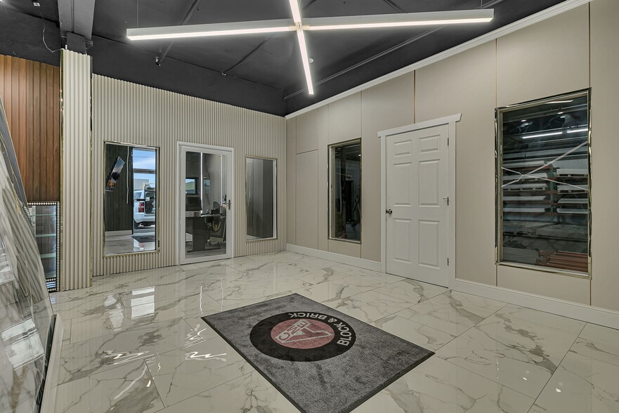 More Photos Of 585 1st St SE, Saint Cloud Warehouse For Sale