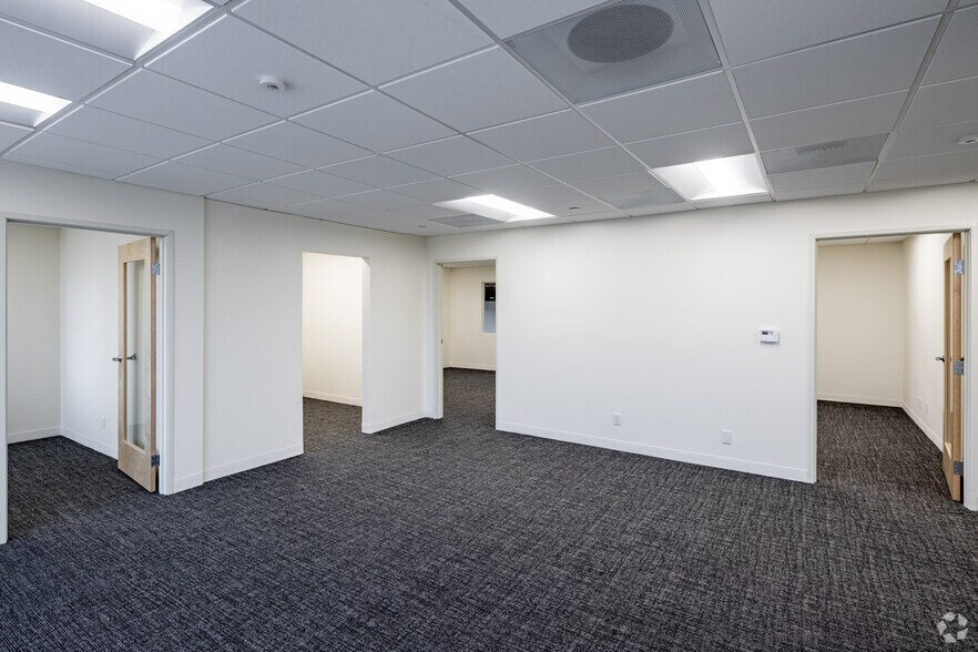 More Photos Of 1210-1230 N Red Gum St, Anaheim Warehouse For Lease