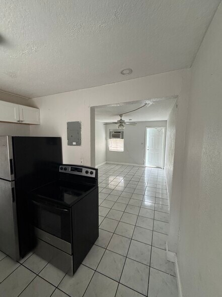 More Photos Of 39 SW 6th Ave, Delray Beach Apartments For Sale