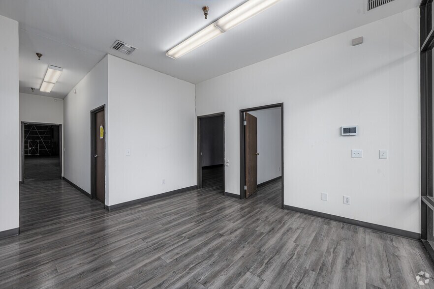 More Photos Of 4802 Littlejohn St, Baldwin Park Warehouse For Lease