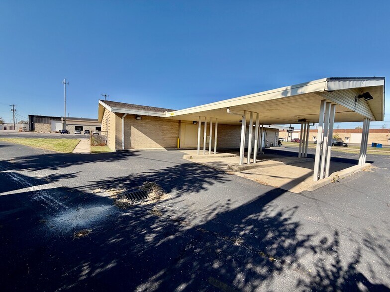 More Photos Of 2455 Stanley Ave, Dayton Auto Dealership For Sale