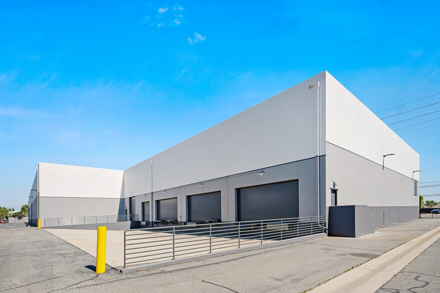 More Photos Of 10747 Norwalk Blvd, Santa Fe Springs Warehouse For Lease