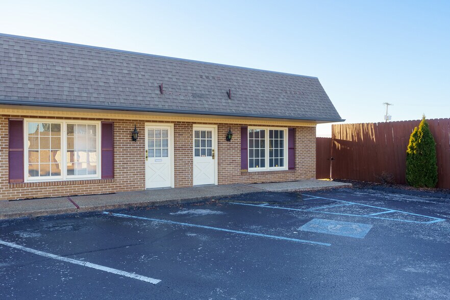 More Photos Of 5803-5805 Lee Hwy, Chattanooga Medical For Sale