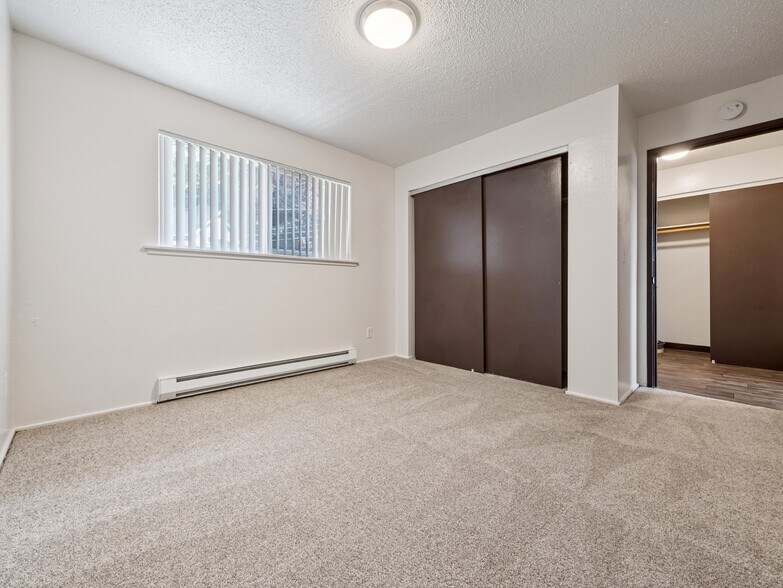 More Photos Of 127 Kensington Ave S, Kent Apartments For Sale