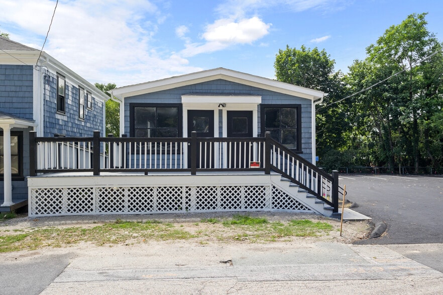 More Photos Of 14 W Natick Rd, Warwick Apartments For Sale