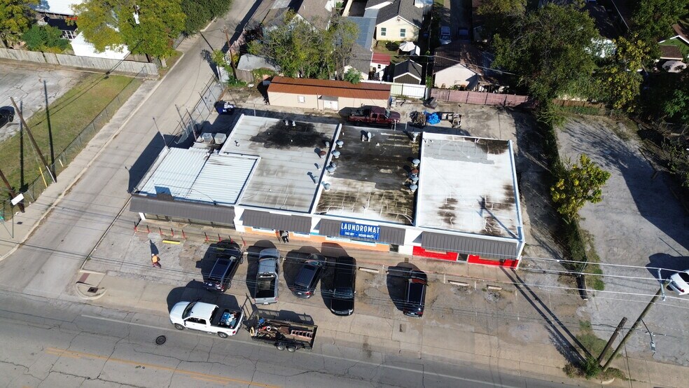 More Photos Of 1006-1012 N Sylvania Ave, Fort Worth Storefront For Lease