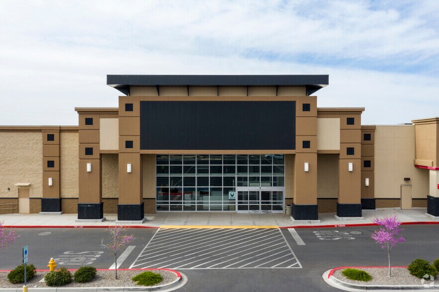 More Photos Of 7820 Enchanted Hills NE, Bernalillo Unknown For Lease