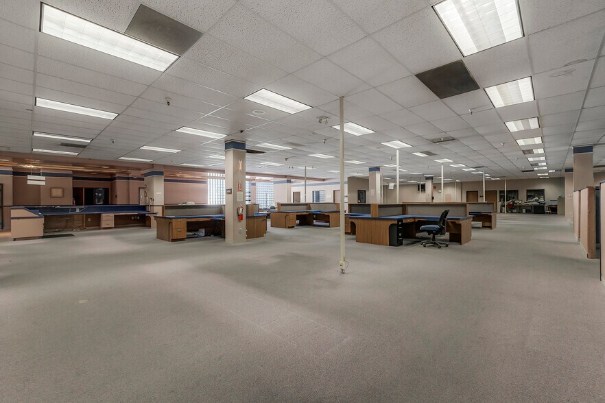 More Photos Of 400 E Park Ave, Chico Office For Sale