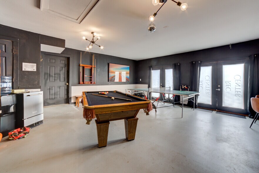 More Photos Of 446724 E 390 Rd, Langley Hotel For Sale