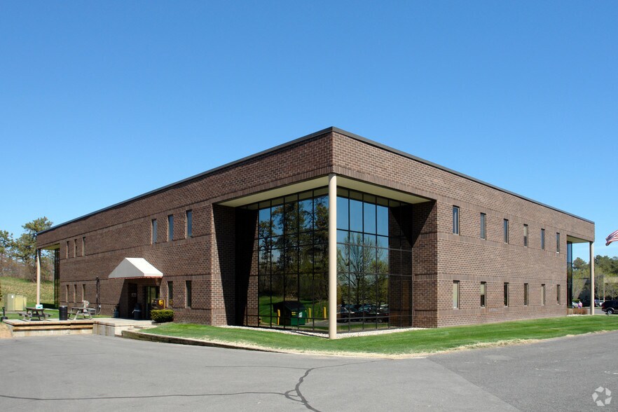 More Photos Of 9 Washington Sq, Albany Office For Sale