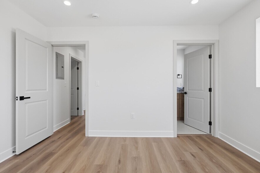 More Photos Of 1507 W 83rd St, Los Angeles Apartments For Sale