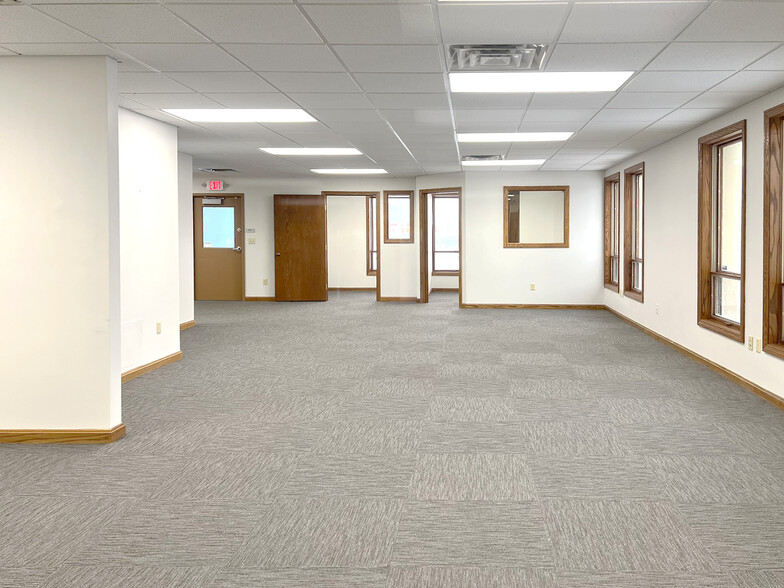 More Photos Of 3800 W 12th St, Erie Medical For Lease