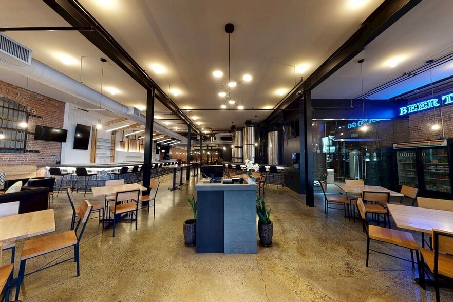 More Photos Of 39 N Lexington Ave, Asheville Storefront Retail Office For Sale