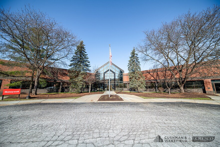 More Photos Of 1000-3000 Apollo Dr, Brook Park Research And Development For Lease