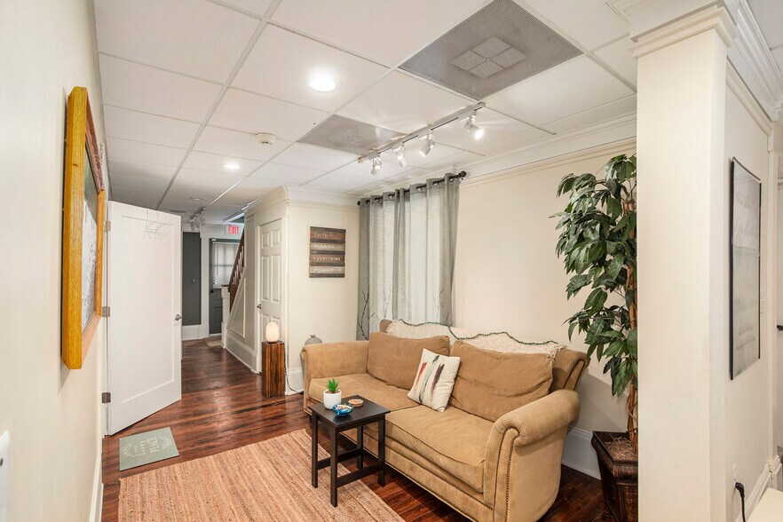 More Photos Of 149 W Saint Clair St, Romeo Medical For Sale