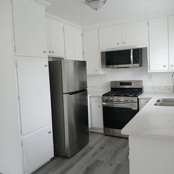 More Photos Of 2404 S Carolina St, San Pedro Apartments For Sale